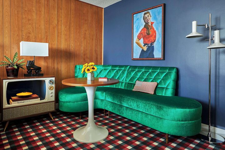 Room 22 of 76