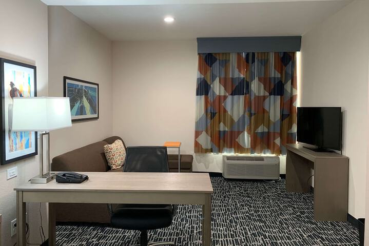 Room 14 of 24