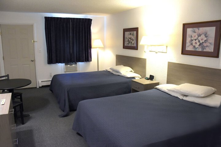 Yellowstone River Inn