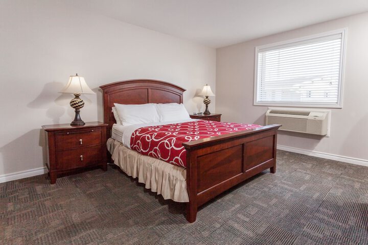 Room 13 of 28