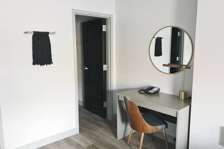 Room 19 of 33
