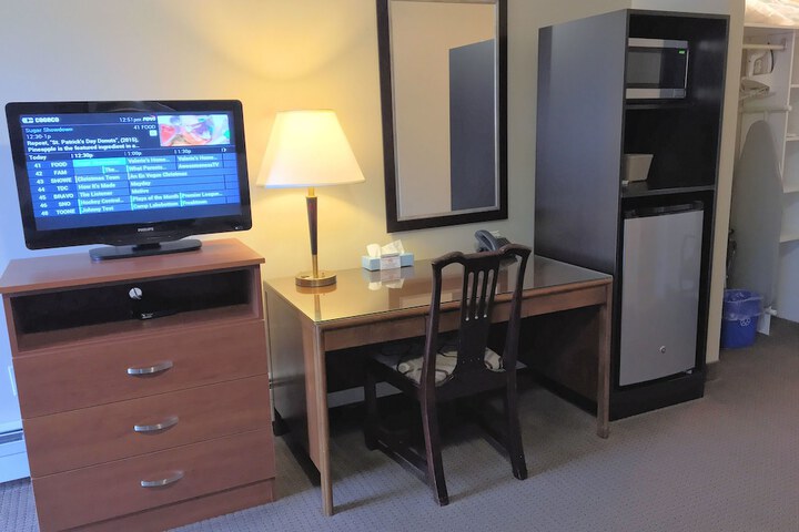 Room 11 of 21