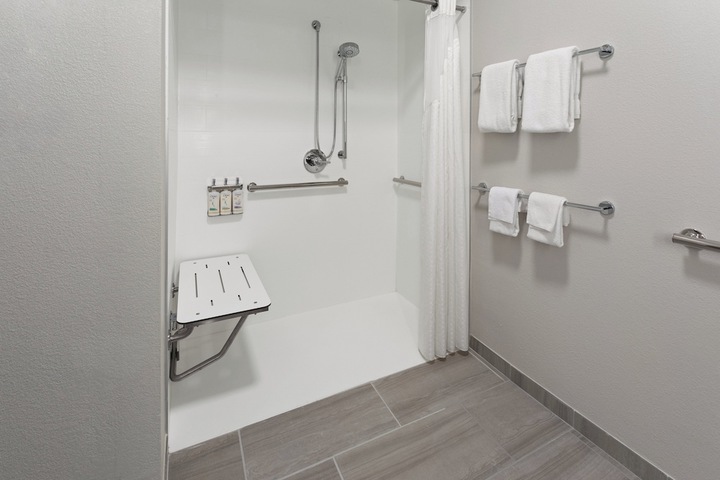 Room 17 of 29