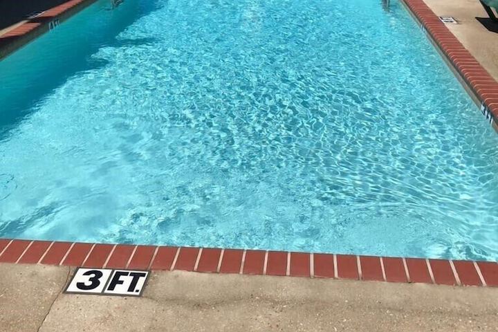 Pool 4 of 16