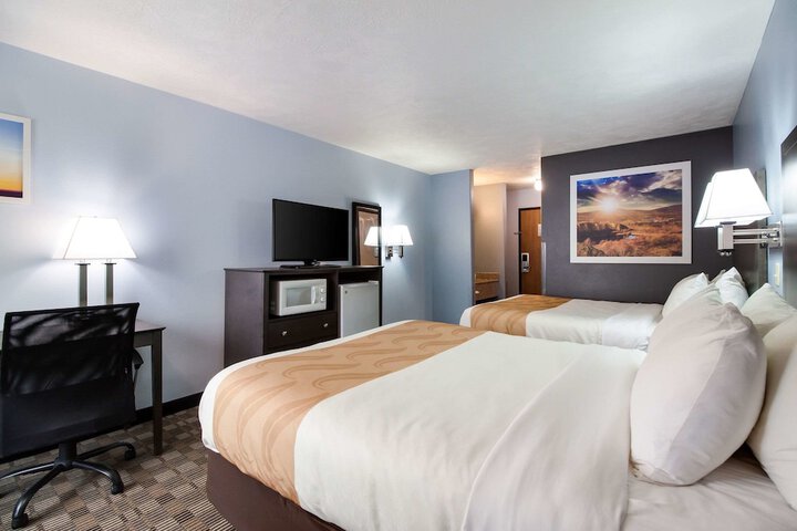 Room 18 of 38
