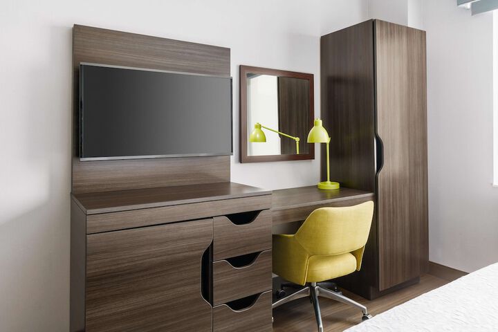 Room 6 of 21