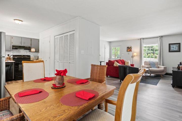 Rose Garden - Delightful Private and Peaceful Home