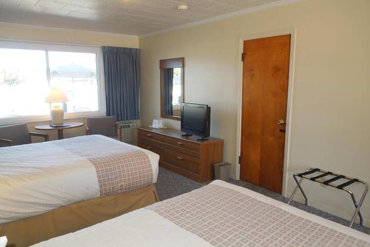Room 32 of 63