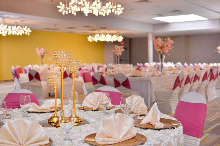Ballroom/Hall 53 of 58