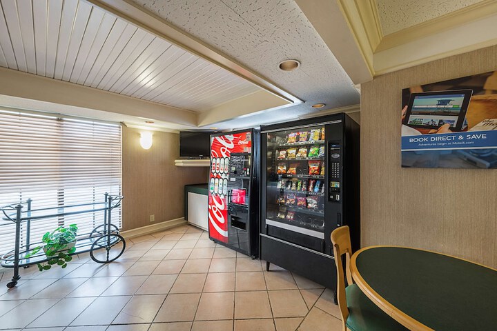 Motel 6 Grand Prairie TX - Interstate 30