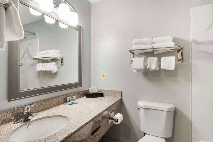 Room 14 of 27