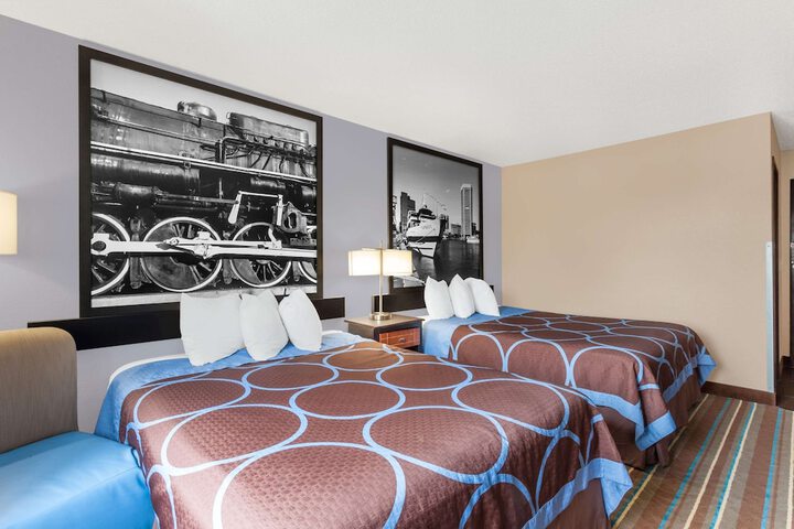Room 21 of 30