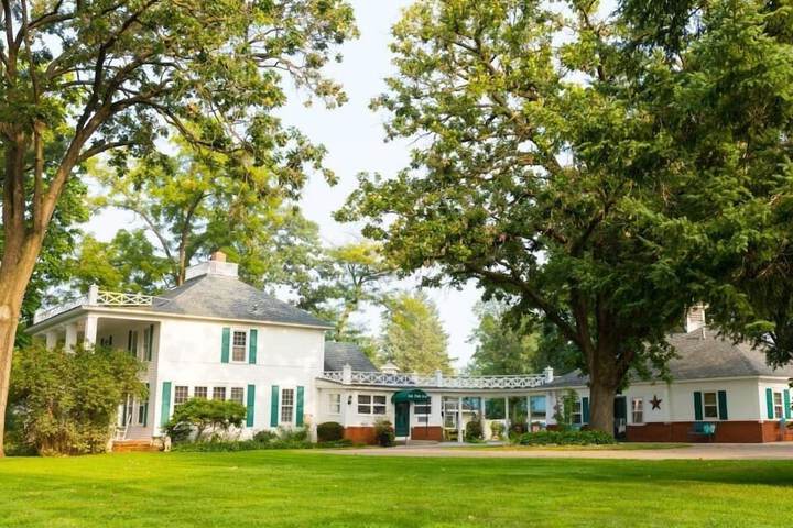Oak Park Inn