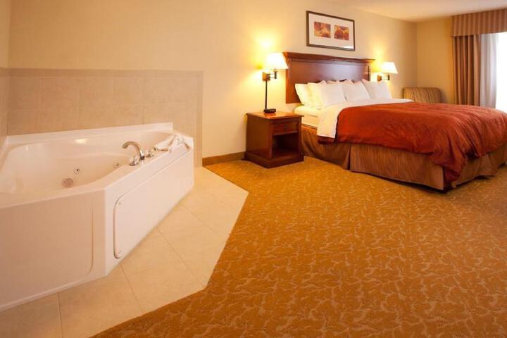 Room 18 of 28