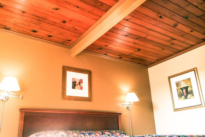 Room 25 of 33