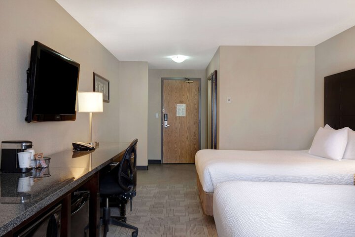 Days Inn by Wyndham Medicine Hat