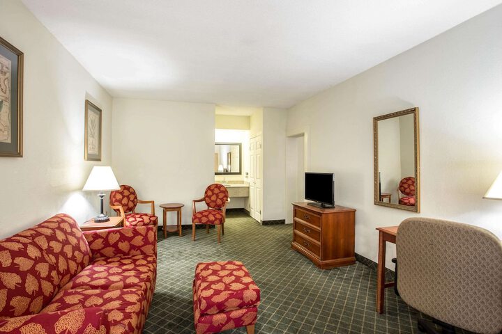 Room 36 of 49