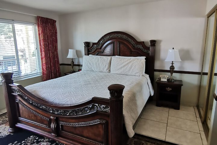 Room 34 of 64