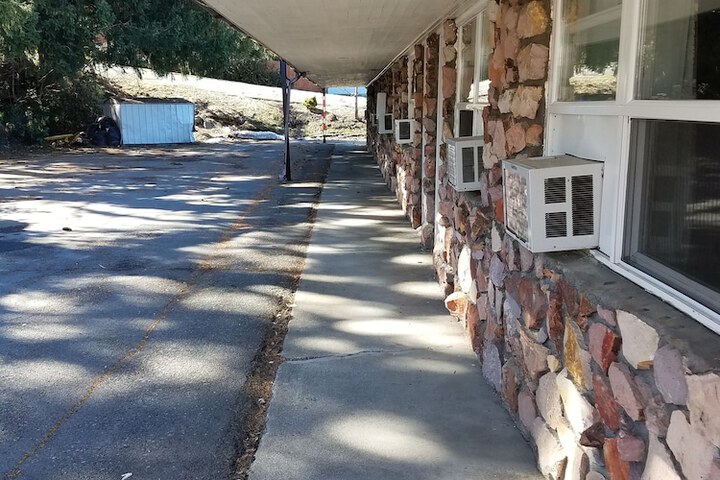Property Grounds 52 of 55