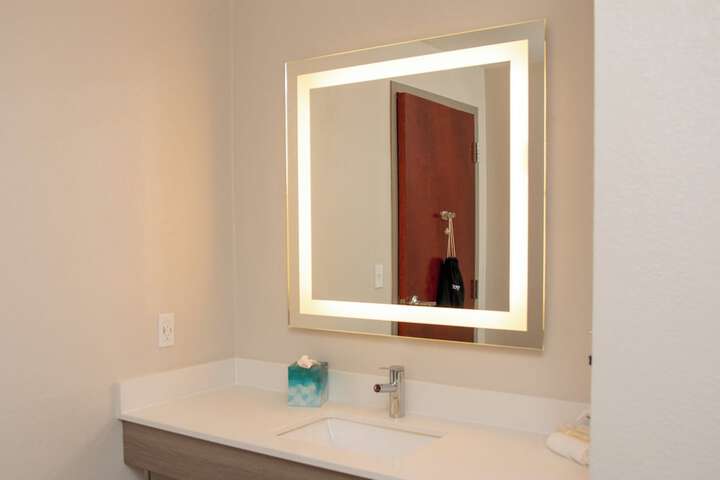 Holiday Inn Express & Suites Albany Airport Area - Latham by IHG