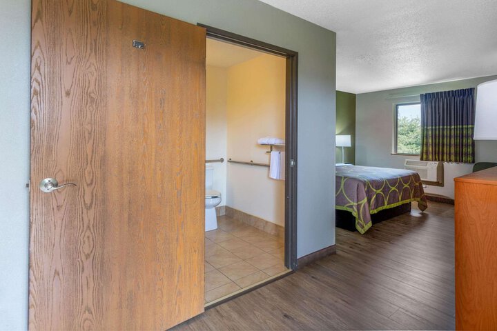 Room 20 of 47