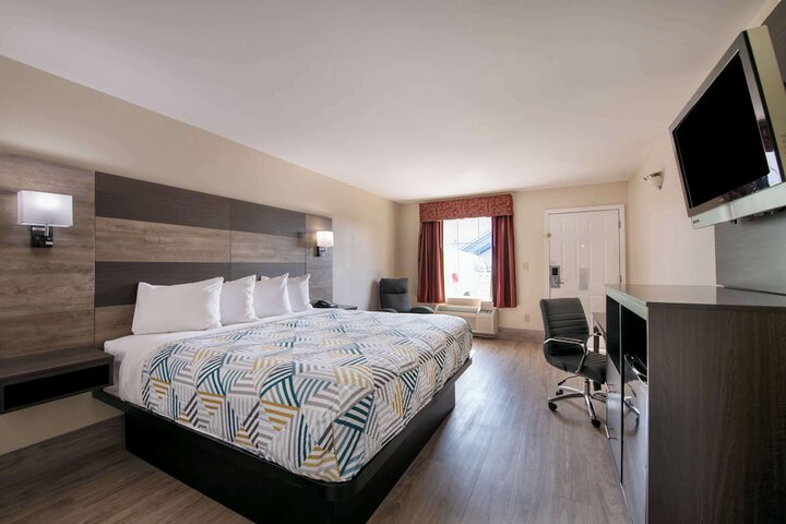 Room 14 of 29