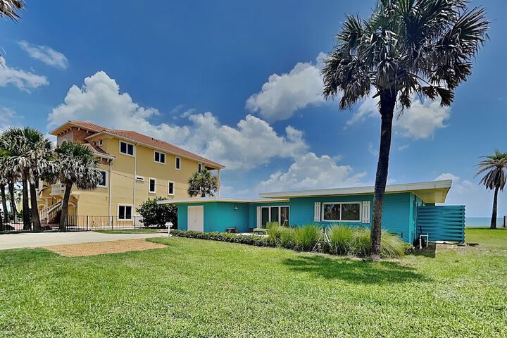 Ocean Shore by Distinctive Beach Rentals
