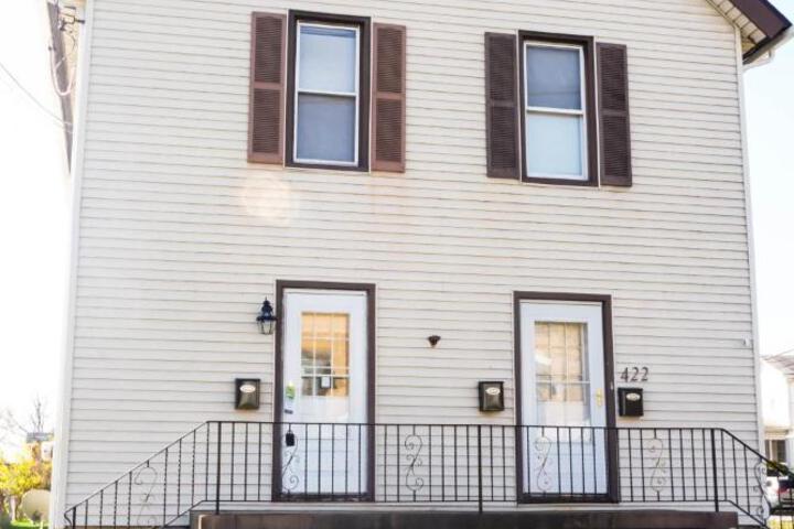 Lincoln Manor - Newly Renovated 1mile from PHL Airport and Sports Stadiums