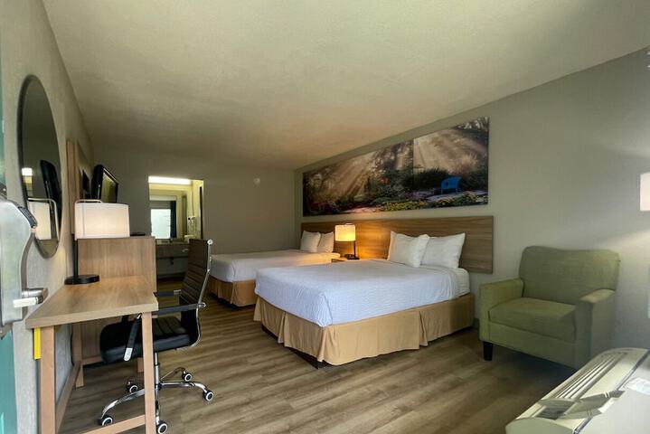 Room 25 of 35