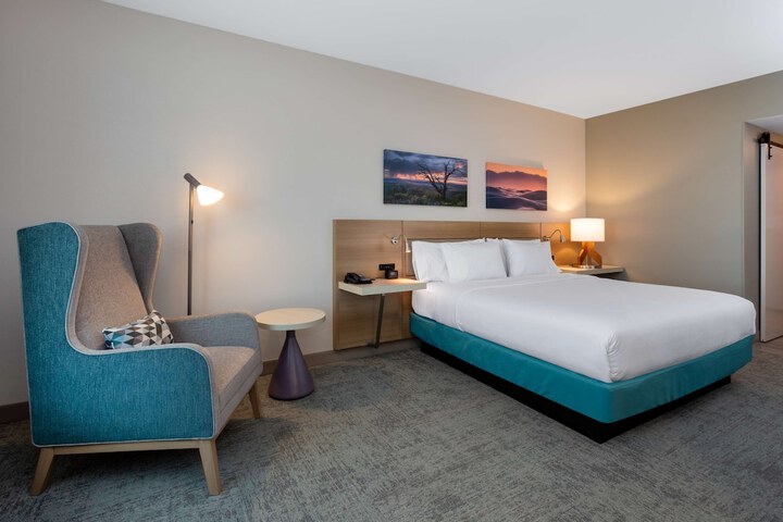 Room 21 of 31