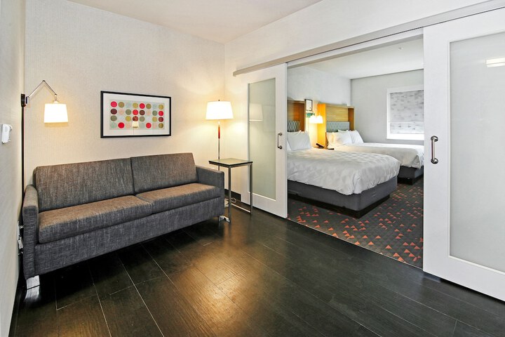 Room 121 of 155
