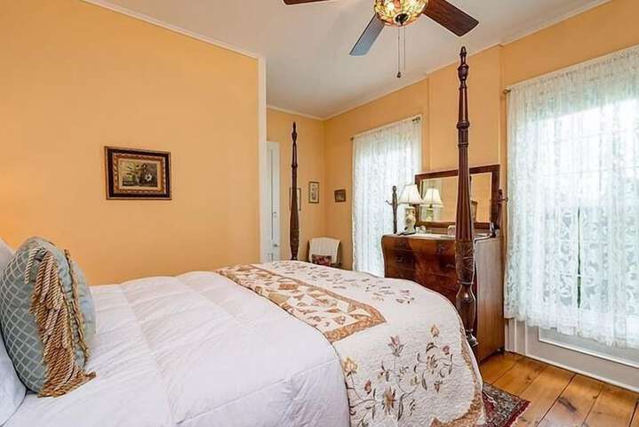 Room 21 of 40