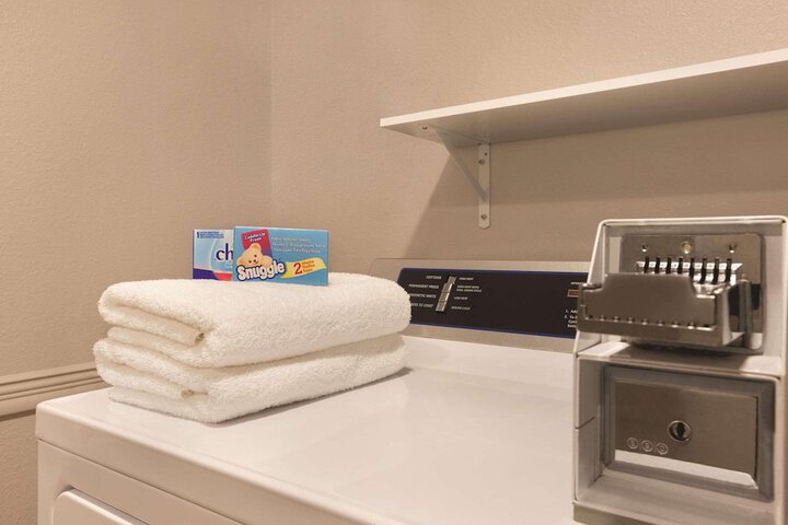 Country Inn & Suites by Radisson Green Bay North