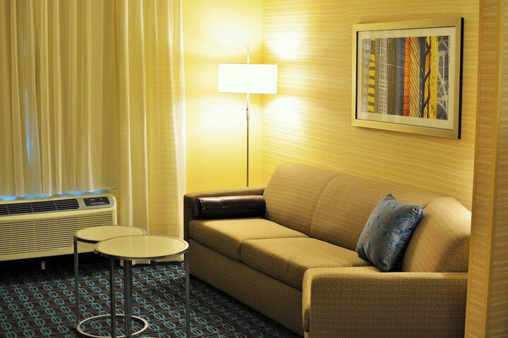 Room 13 of 23