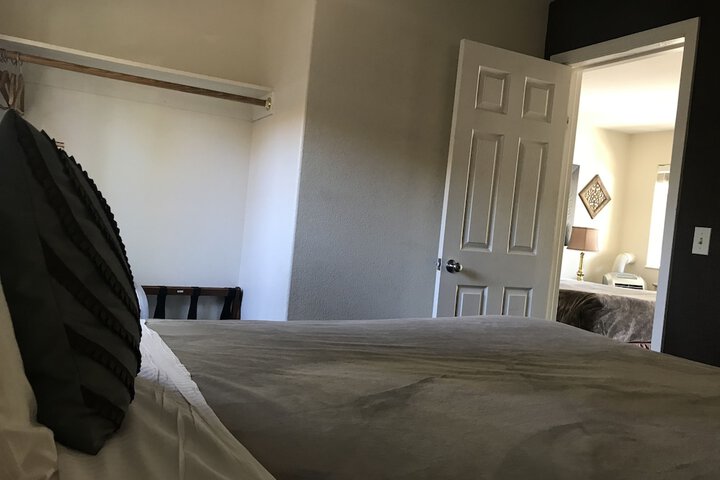 Room 27 of 70