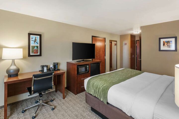 Room 18 of 33
