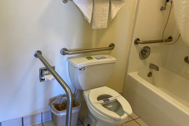Country Hearth Inn & Suites Union City