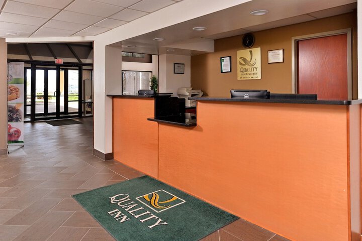 Hotel Interior 4 of 31