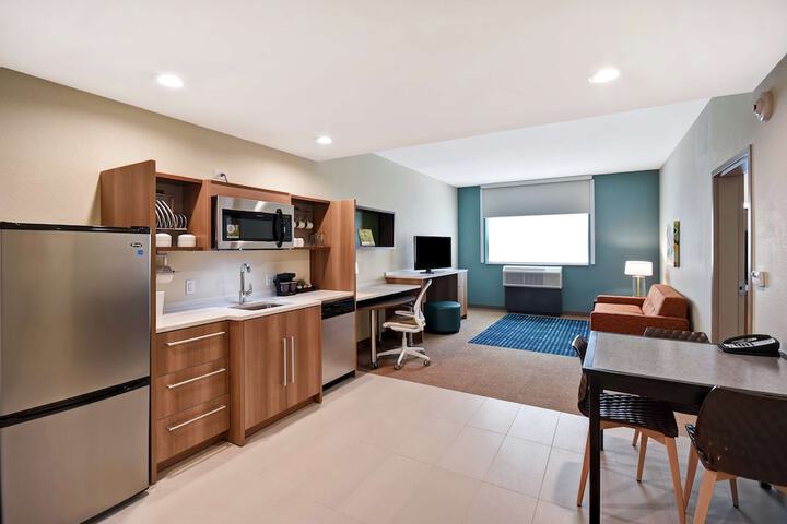 Room 15 of 40