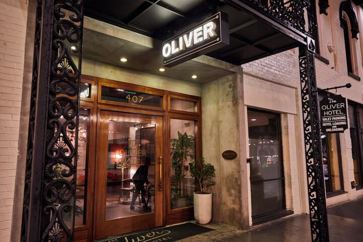 The Oliver Hotel