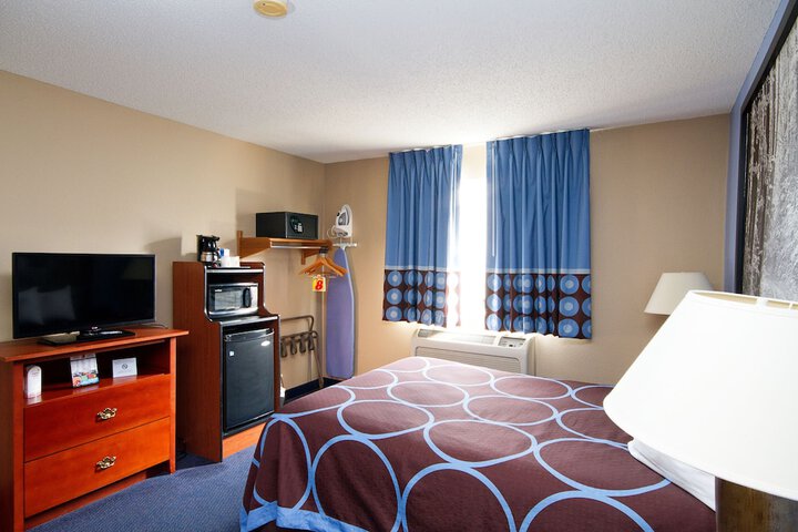 Room 6 of 36