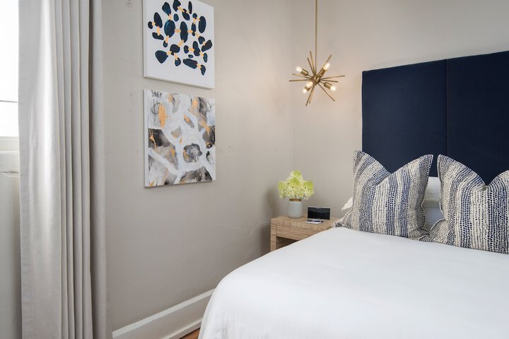 Room 16 of 36