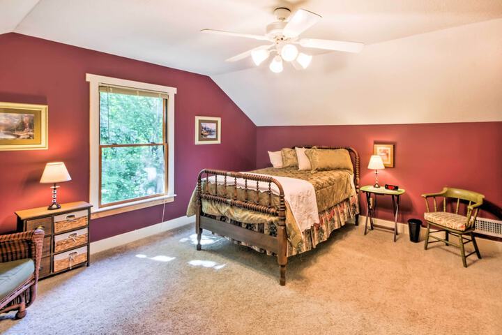 Tryon House w / Hot Tub - Near Equestrian Centers!