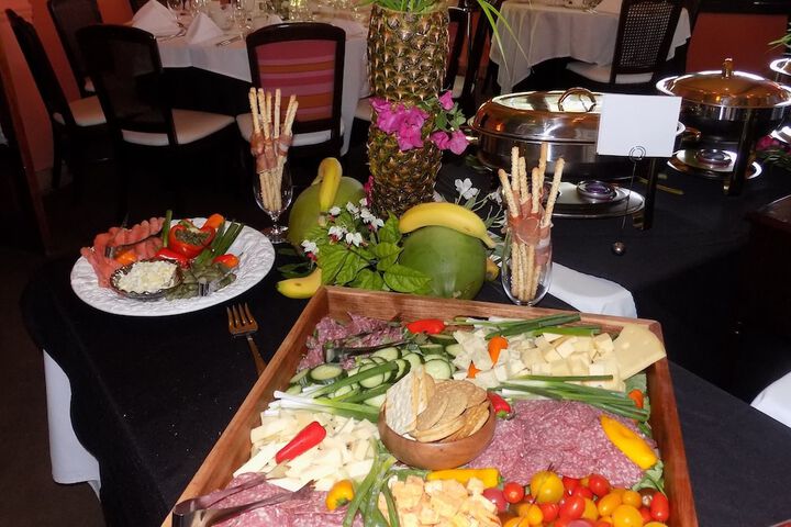 Dining 356 of 392