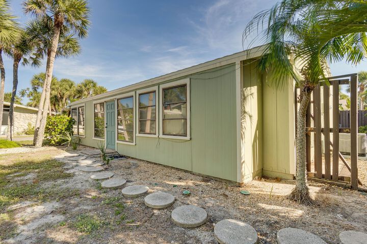 Manasota Key Vacation Rental w / Beach Access!