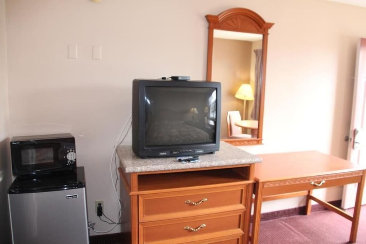 Room 27 of 28