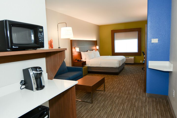 Room 27 of 39