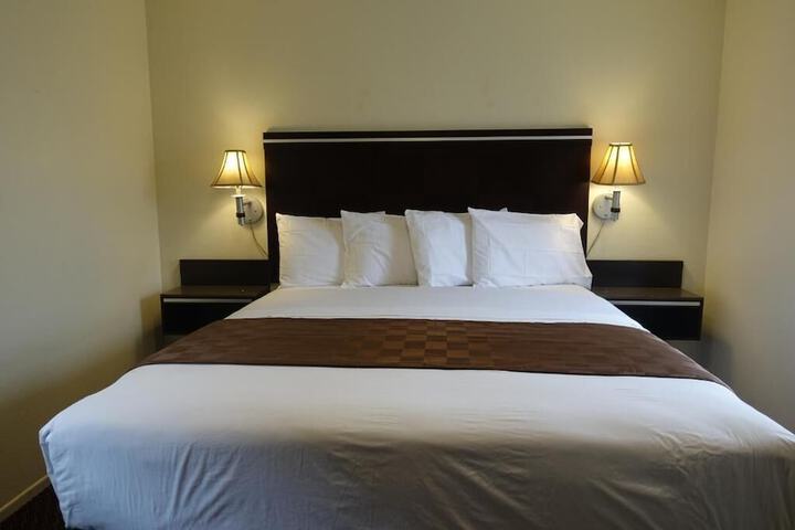 Room 21 of 30