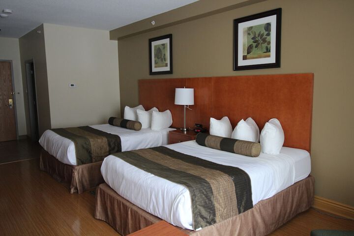 Room 53 of 108