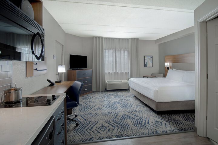 Room 48 of 61